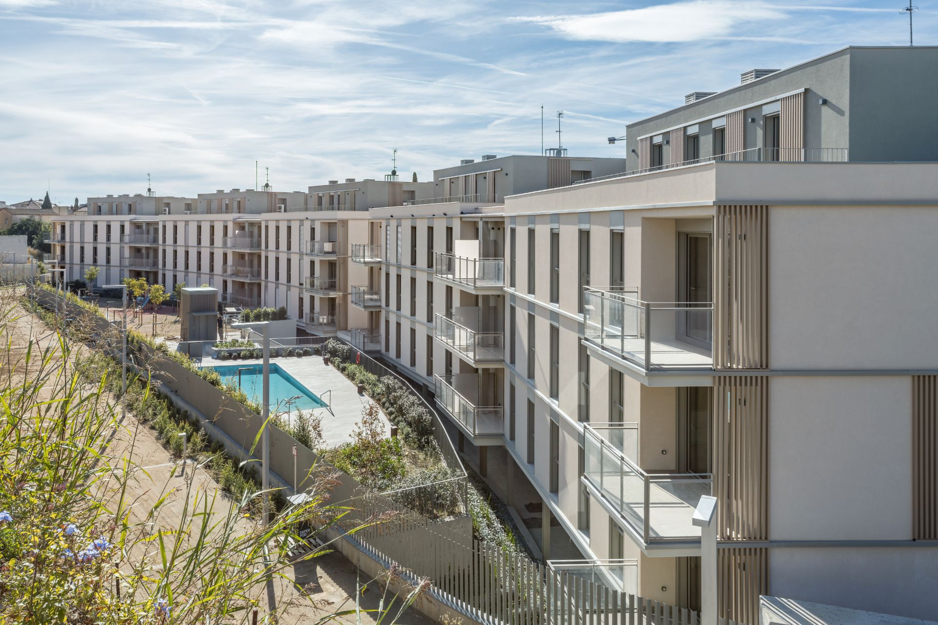 Exterior view of Duplex for sale in Tiana  with Air Conditioner, Heating and Parquet flooring