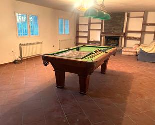 Exterior view of House or chalet for sale in Paracuellos de Jarama  with Heating, Private garden and Parquet flooring