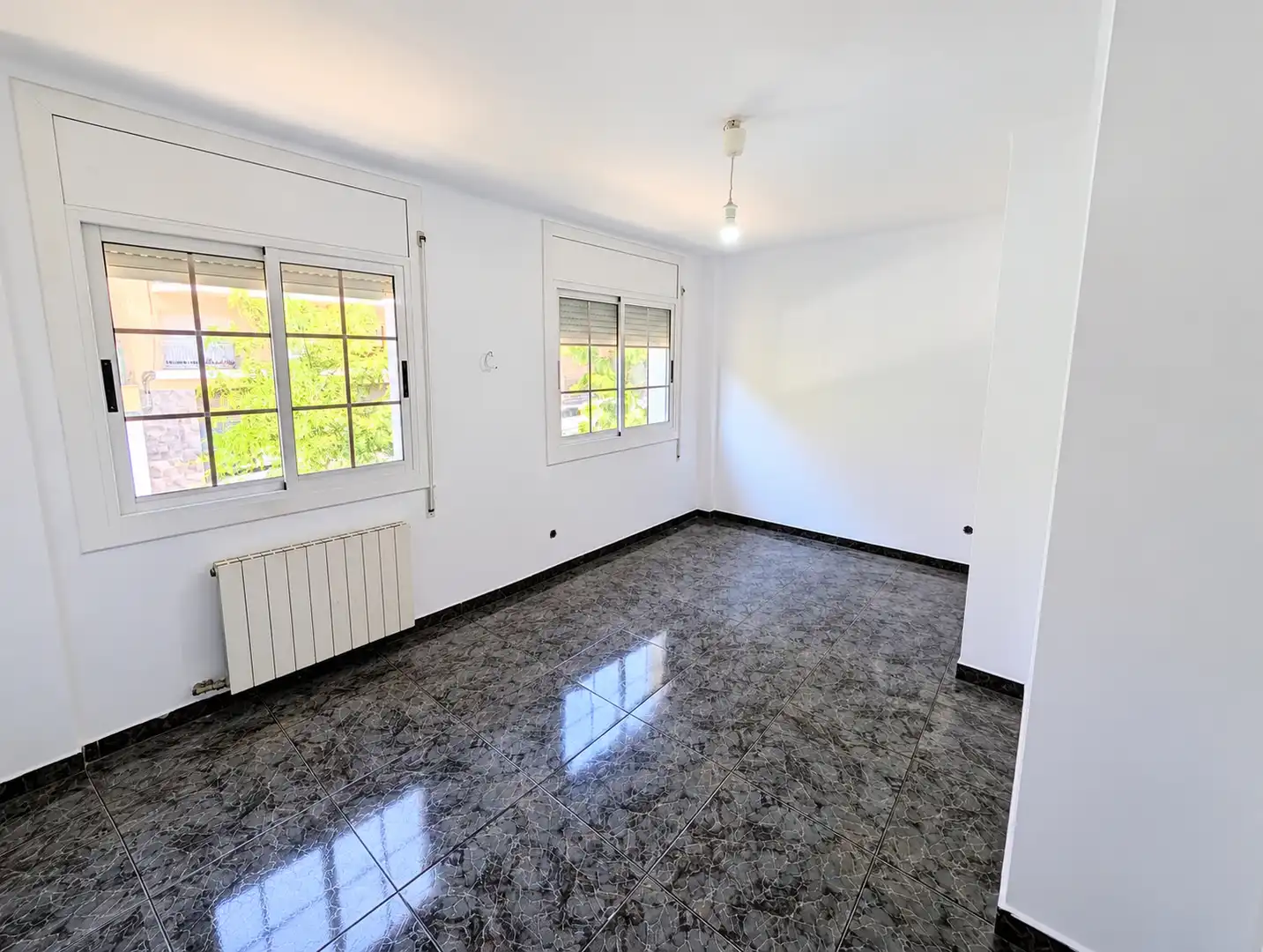 Habitación de Piso en venta en Badalona con Aire acondicionado, Calefacción y Horno