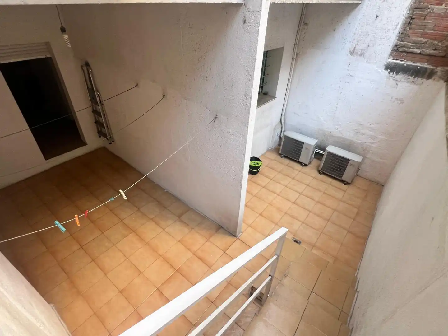 Buildings for sale in Ausona, Trinitat Vella
