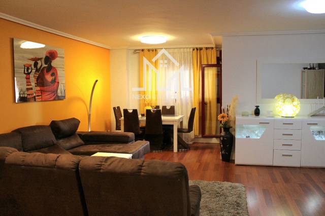 Piso en Venta en Domenico Veneciano en El Quiñón