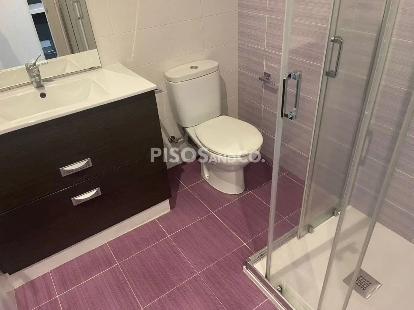 Baño de Piso en venta en A Coruña Capital  con Calefacción y Amueblado