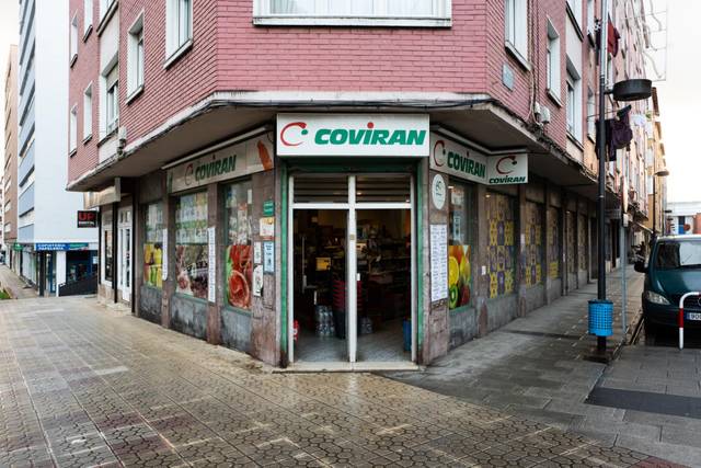 Local comercial en Alquiler en Avenida Bilbao, 56 en Muriedas