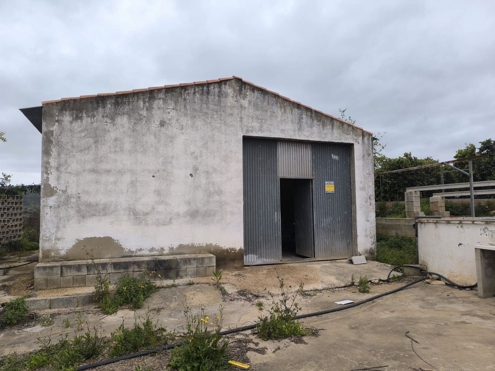 Vista exterior de Casa o xalet en venda en L'Énova amb Jardí privat i Piscina