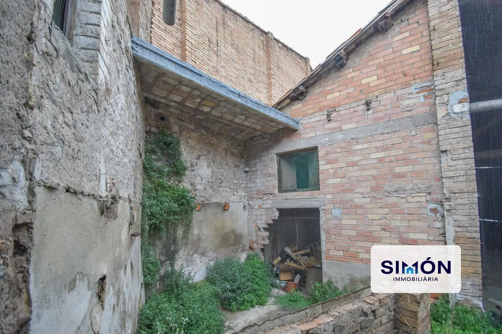 Exterior view of Houses for sale in Avinyó
