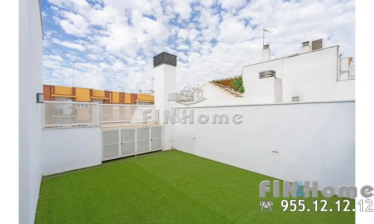 Terraza de Ático en venta en Sevilla con Aire acondicionado, Calefacción y Jardín privado