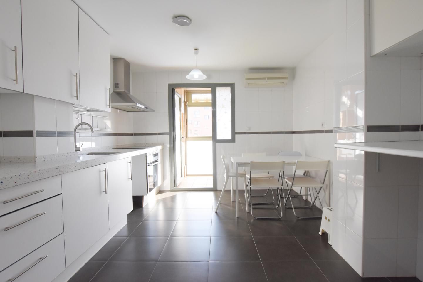 Flat for sale in Urbanizaciones