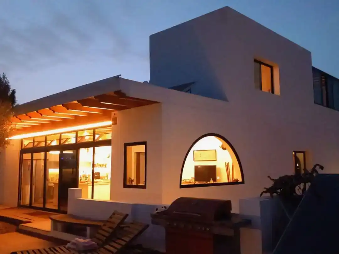 Vista exterior de Casa o xalet en venda en Yaiza amb Aire condicionat i Balcó