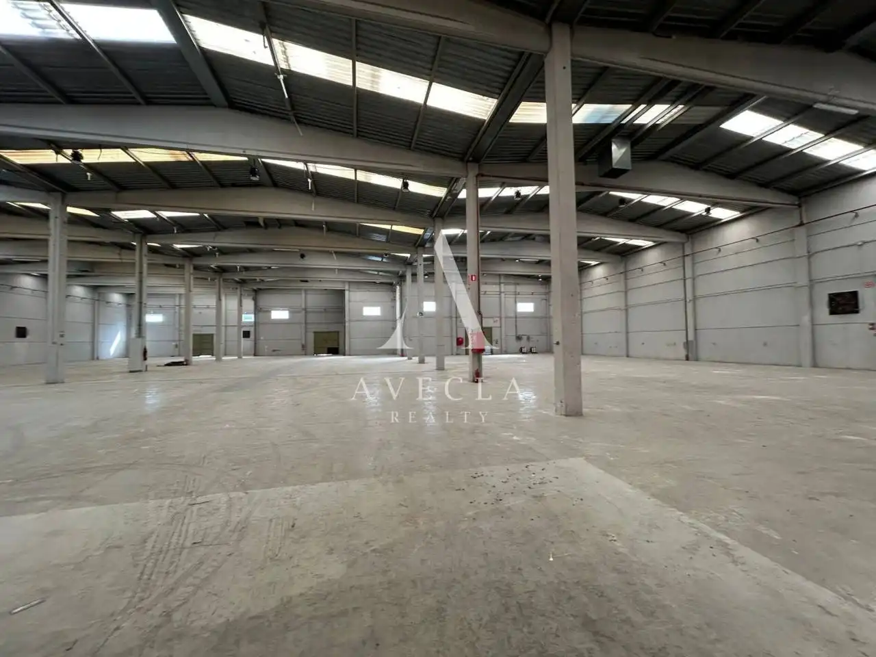 Nave industrial de alquiler en Abrera