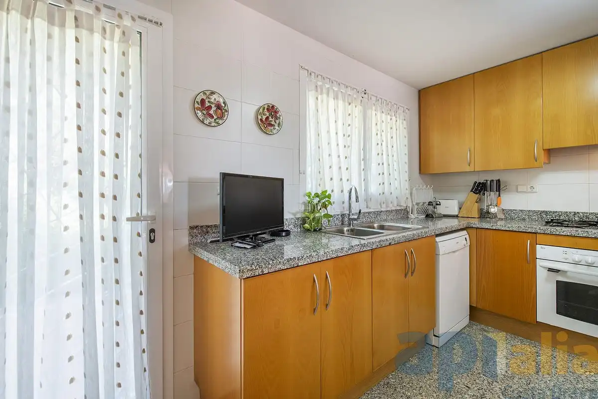 Cocina de Casa adosada en venta en Sant Feliu de Guíxols con Calefacción, Jardín privado y Terraza