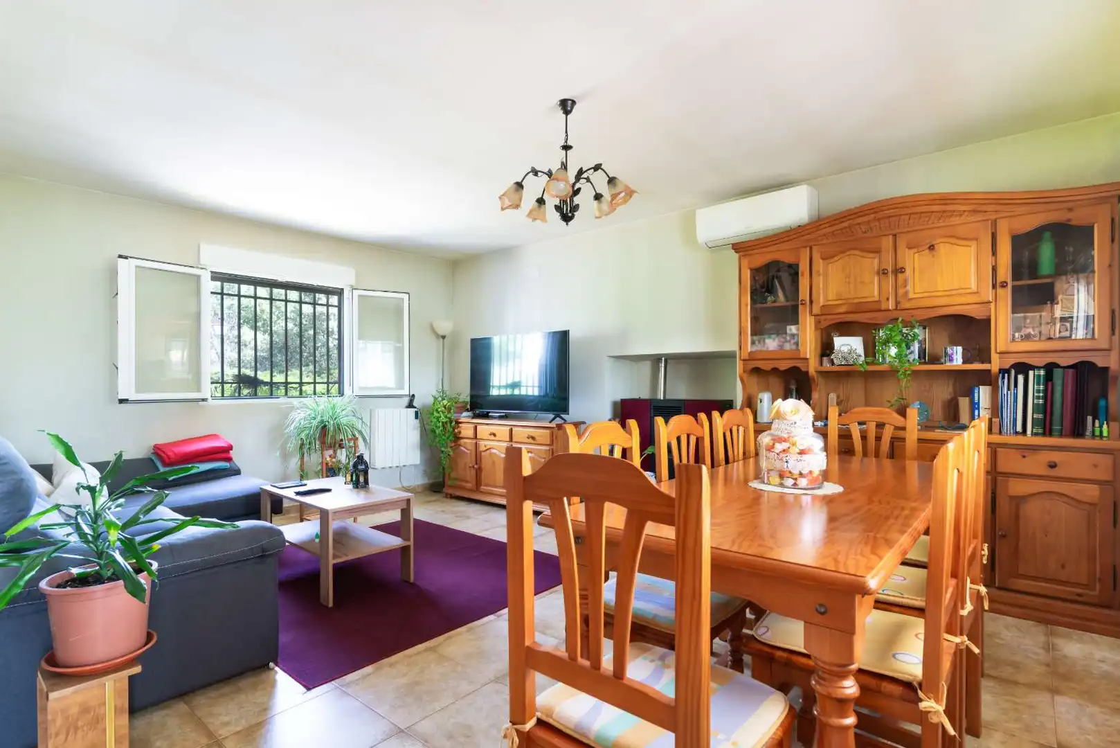 Living room of Houses for sale in San Martín de Valdeiglesias  with Air Conditioner, Heating and Private garden