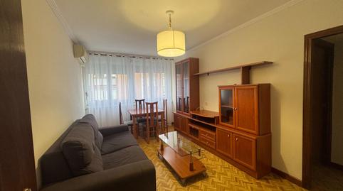 Foto 2 de Piso de alquiler en Peñagrande,  Madrid Capital