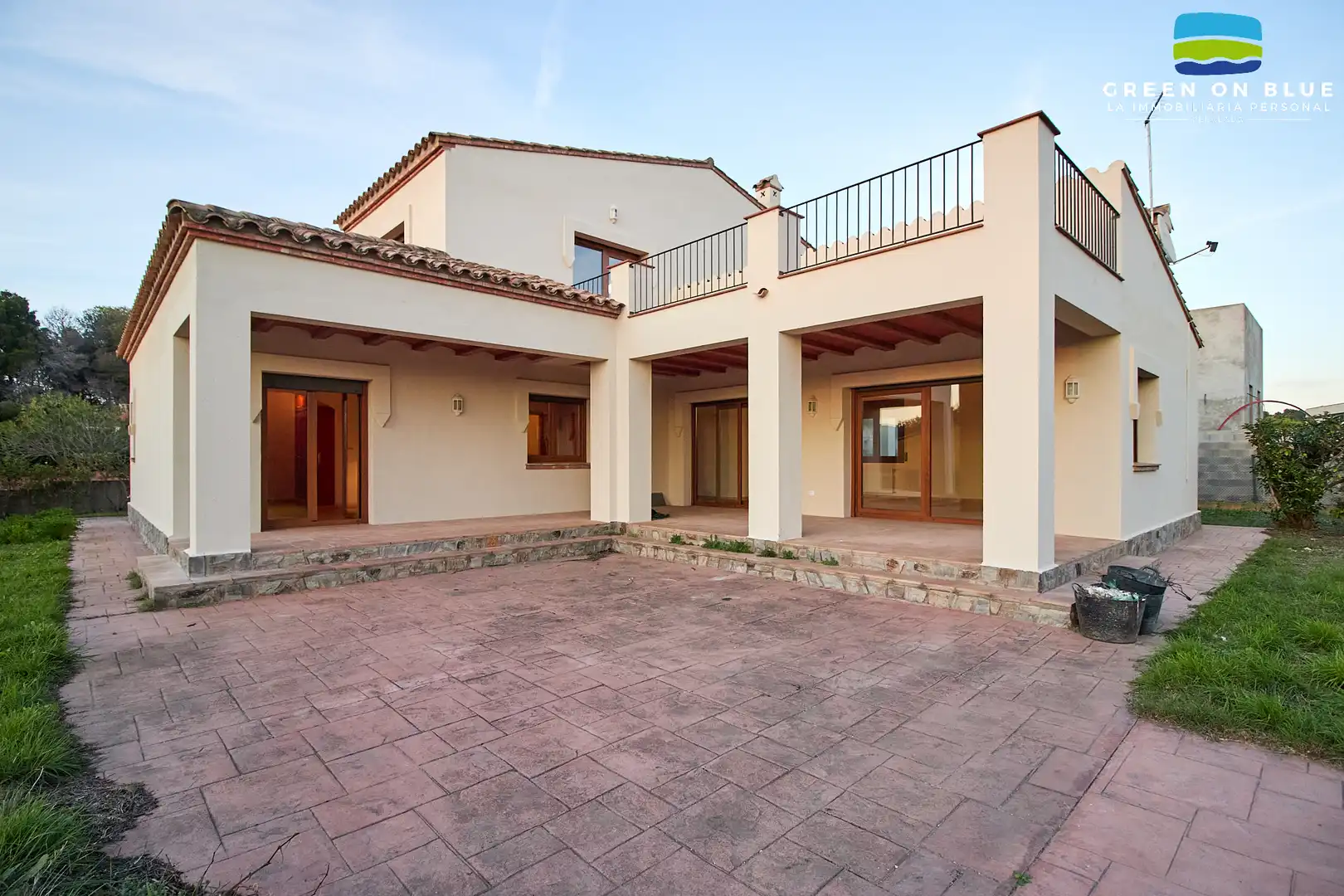 Vista exterior de Casa o xalet en venda en Peralada amb Calefacció, Jardí privat i Terrassa