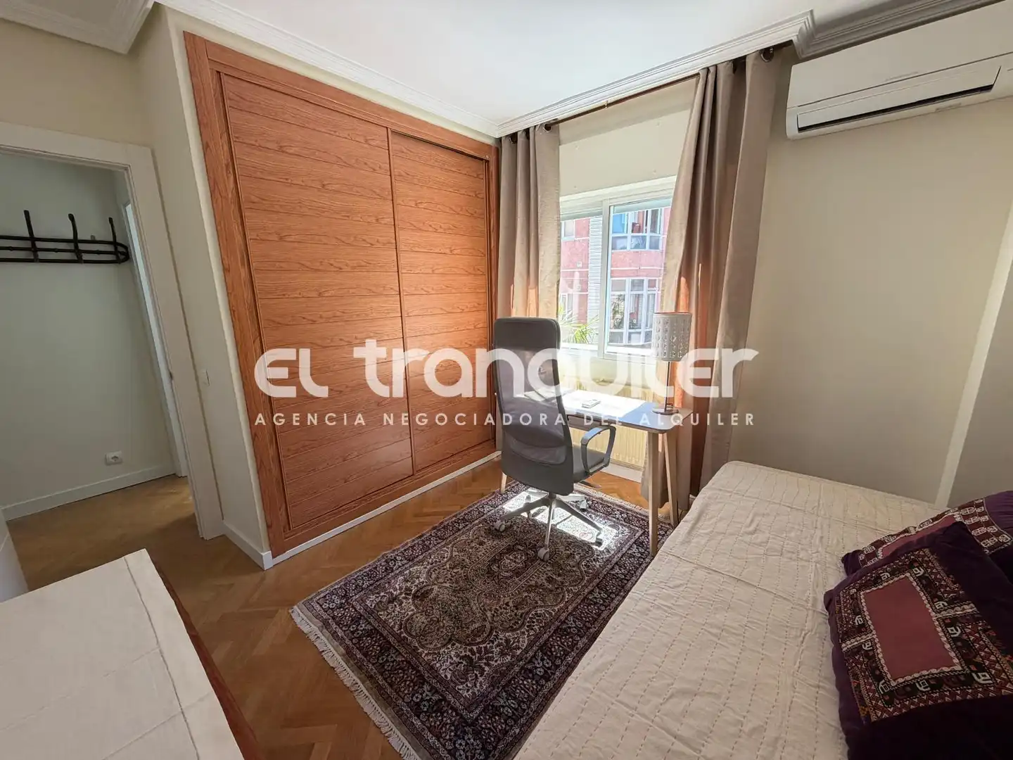 Bedroom of Flat for rent in San Sebastián de los Reyes  with Air Conditioner, Parquet flooring and Furnished