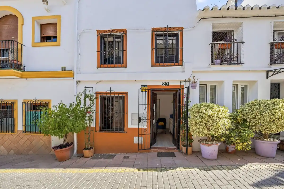 Terraced house for sale in Estepona Pueblo