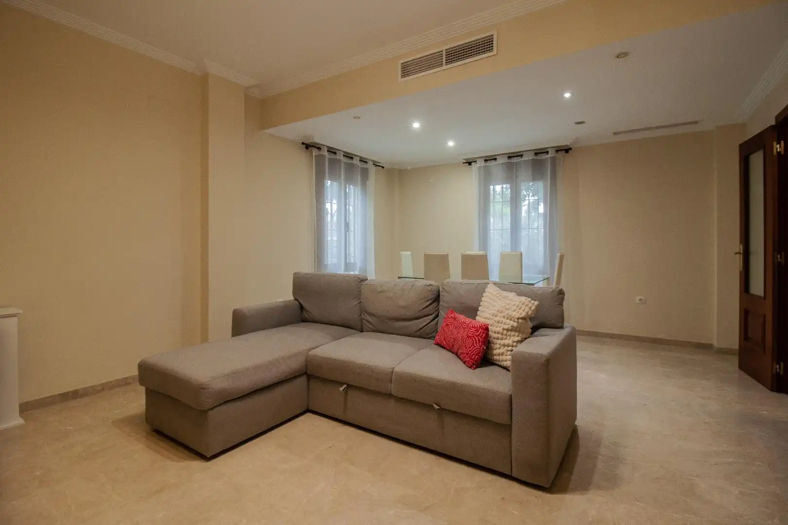 Sala d'estar de Casa o xalet de lloguer en Palomares del Río, Sevilla