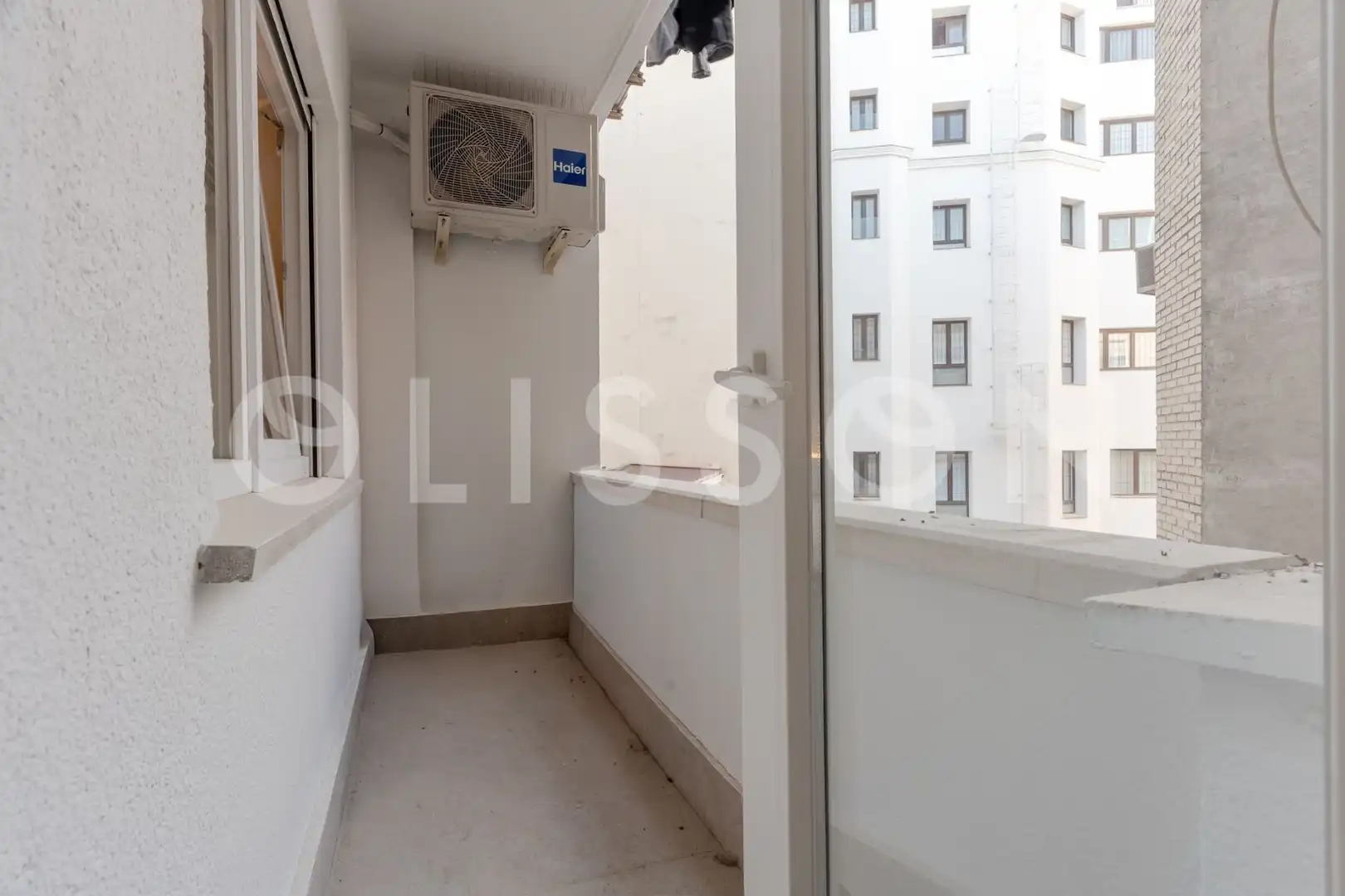 Terrassa de Pis en venda en Madrid amb Aire condicionat, Calefacció i Moblat