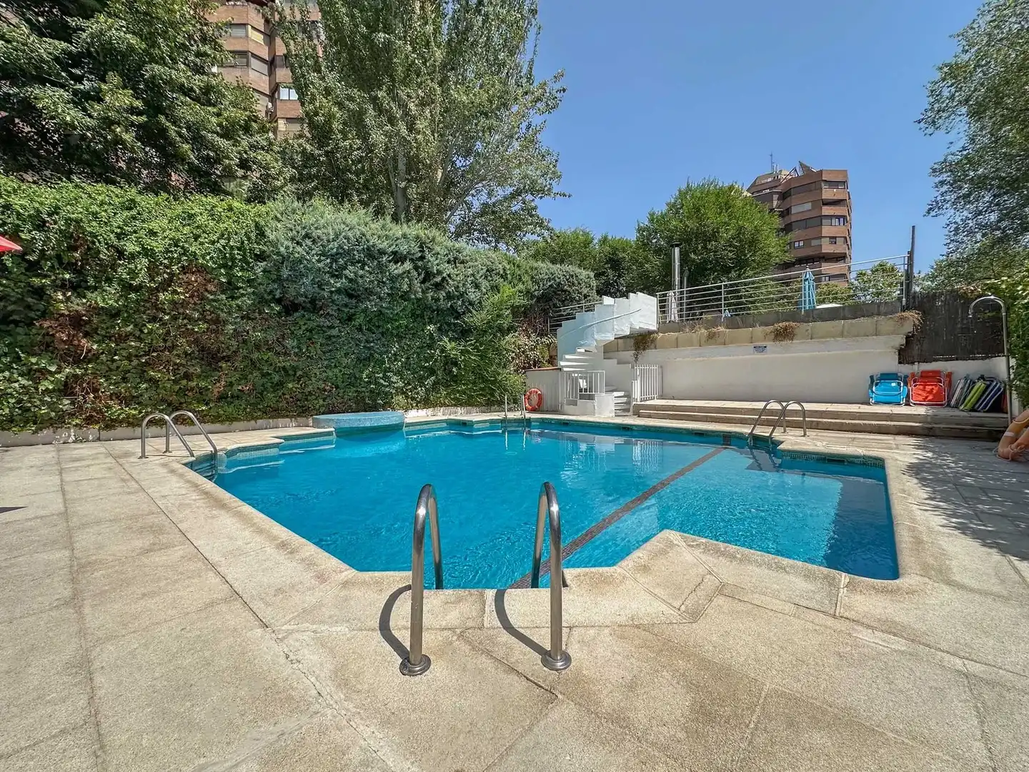 Piscina de Apartamento de alquiler en Madrid con Aire acondicionado, Calefacción y Piscina