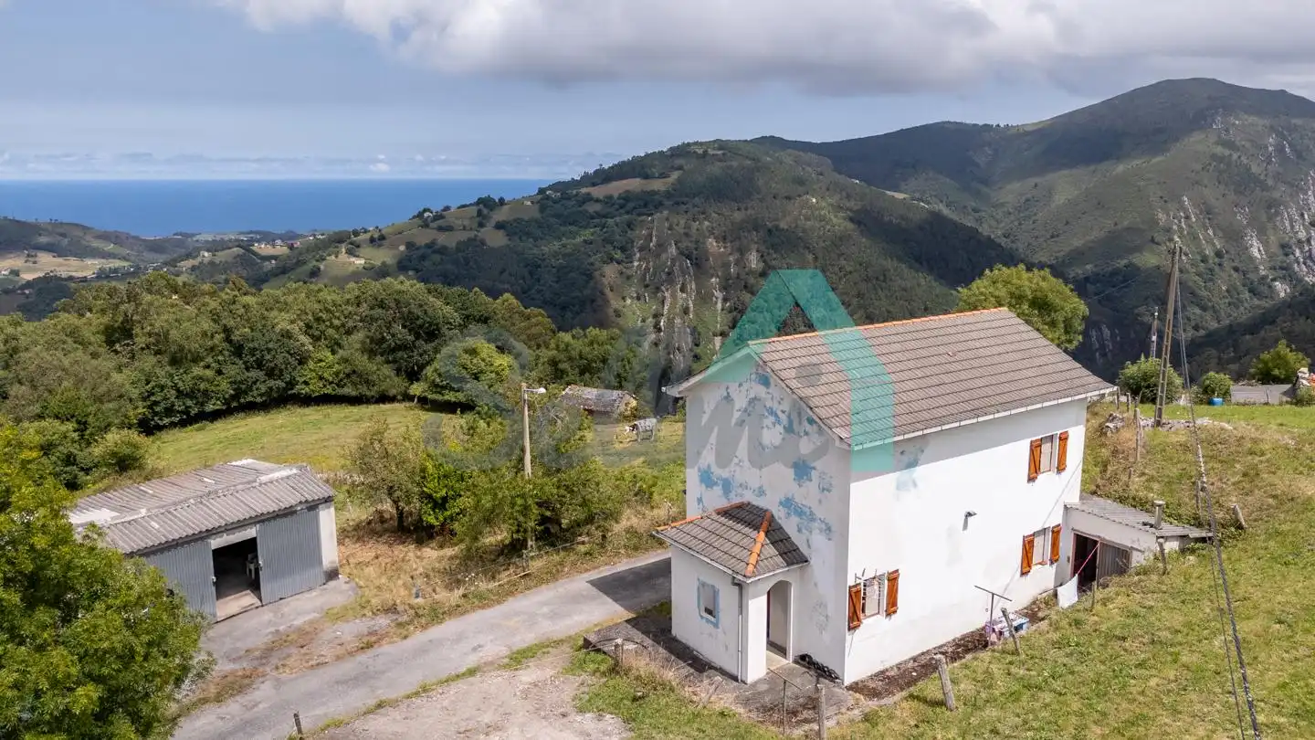 Houses for sale in La Cadorna, Valdés - Luarca