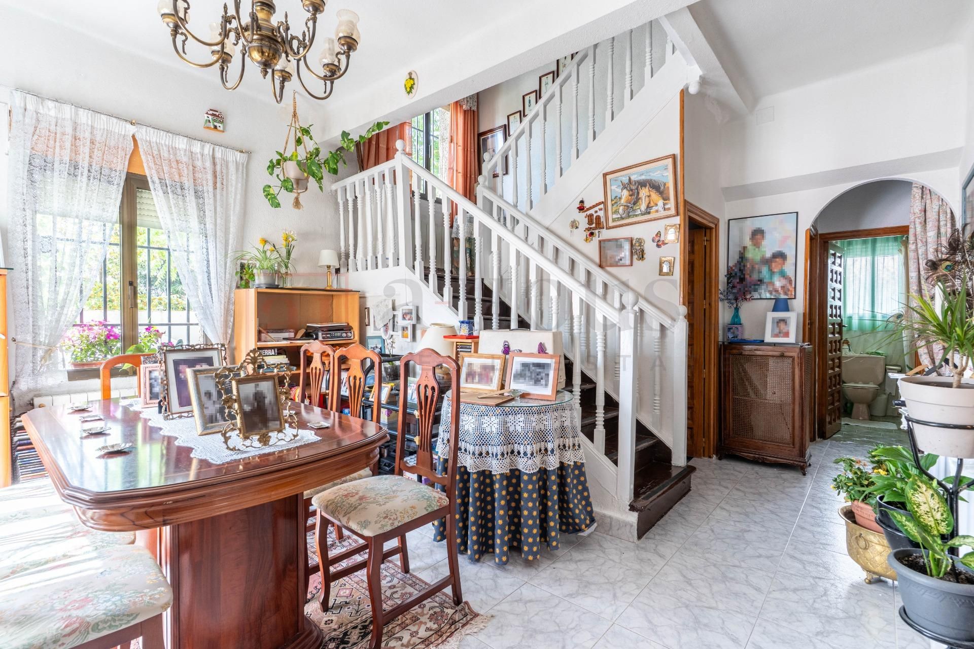 House or chalet for sale in  Madrid Capital  with Air Conditioner, Heating and Private garden