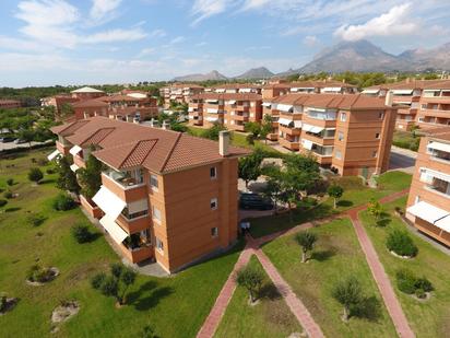 Exterior view of Flat for sale in L'Alfàs del Pi  with Air Conditioner, Terrace and Swimming Pool