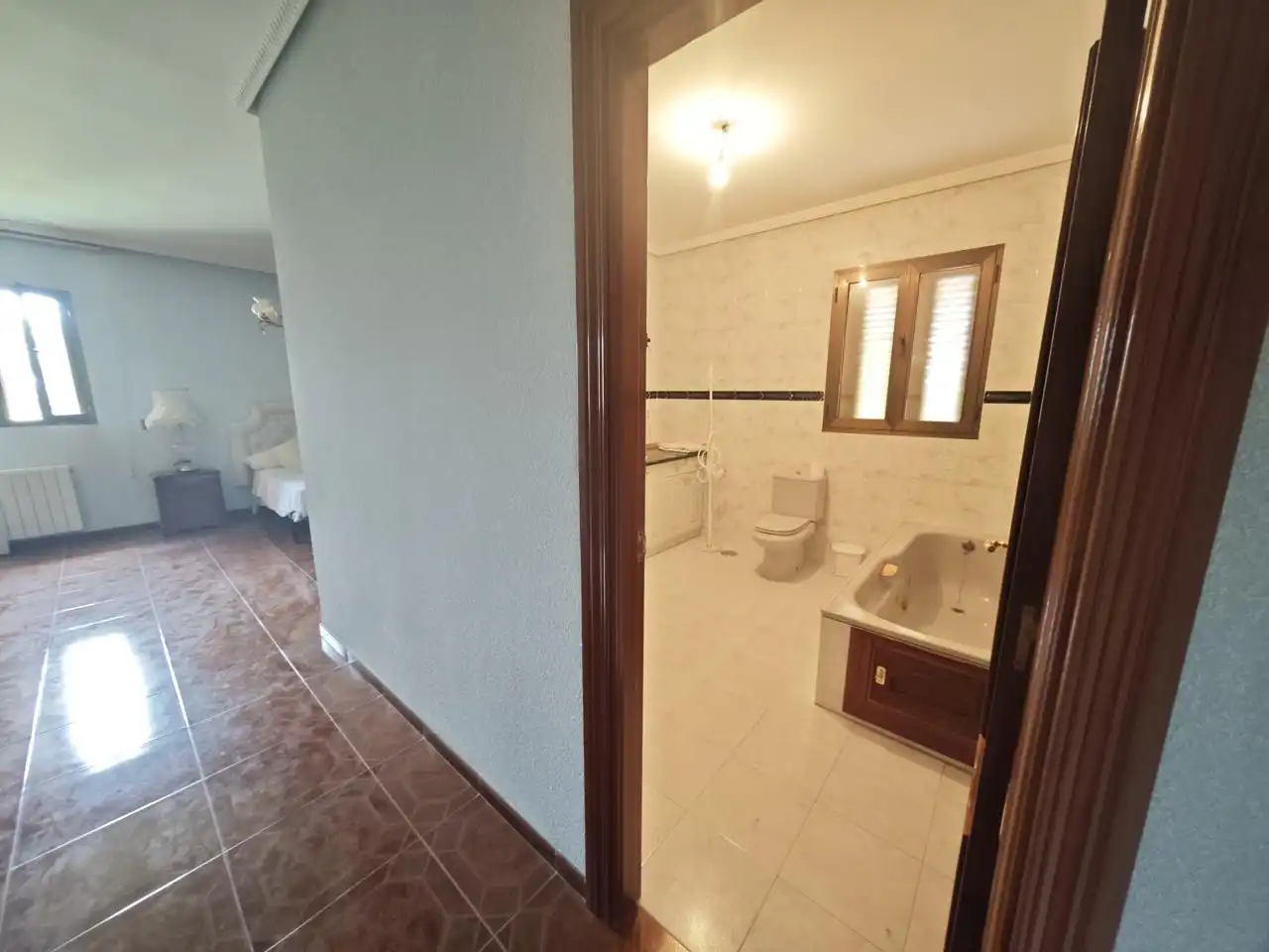 Bathroom of Houses for sale in Majadas  with Air Conditioner, Private garden and Terrace