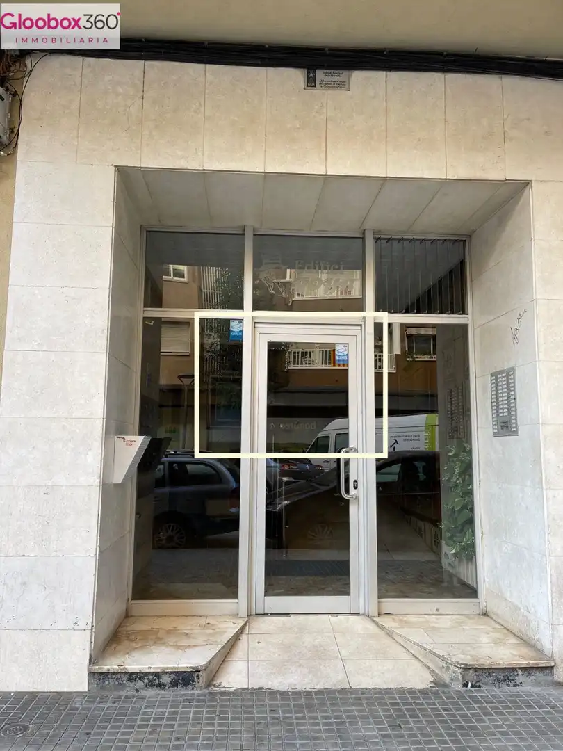 Außenansicht von Wohnung zum Verkauf in Reus mit Heizung, Terrasse und Balkon