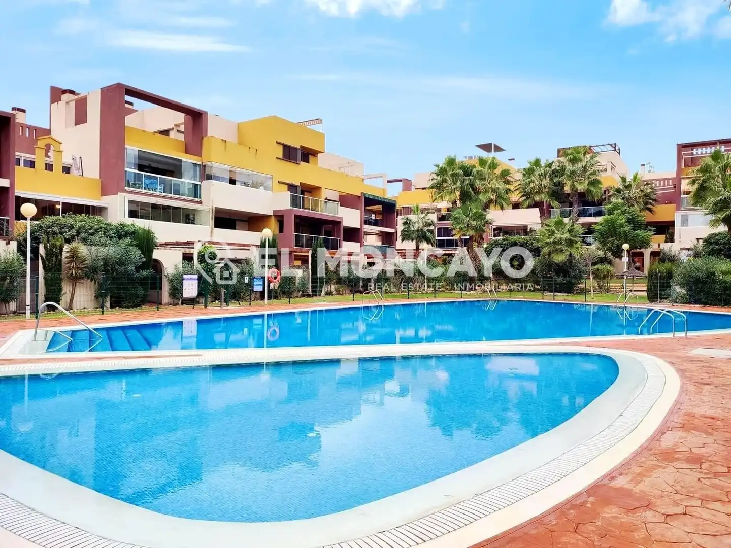 Vista exterior de Apartament en venda en Orihuela amb Aire condicionat, Calefacció i Jardí privat