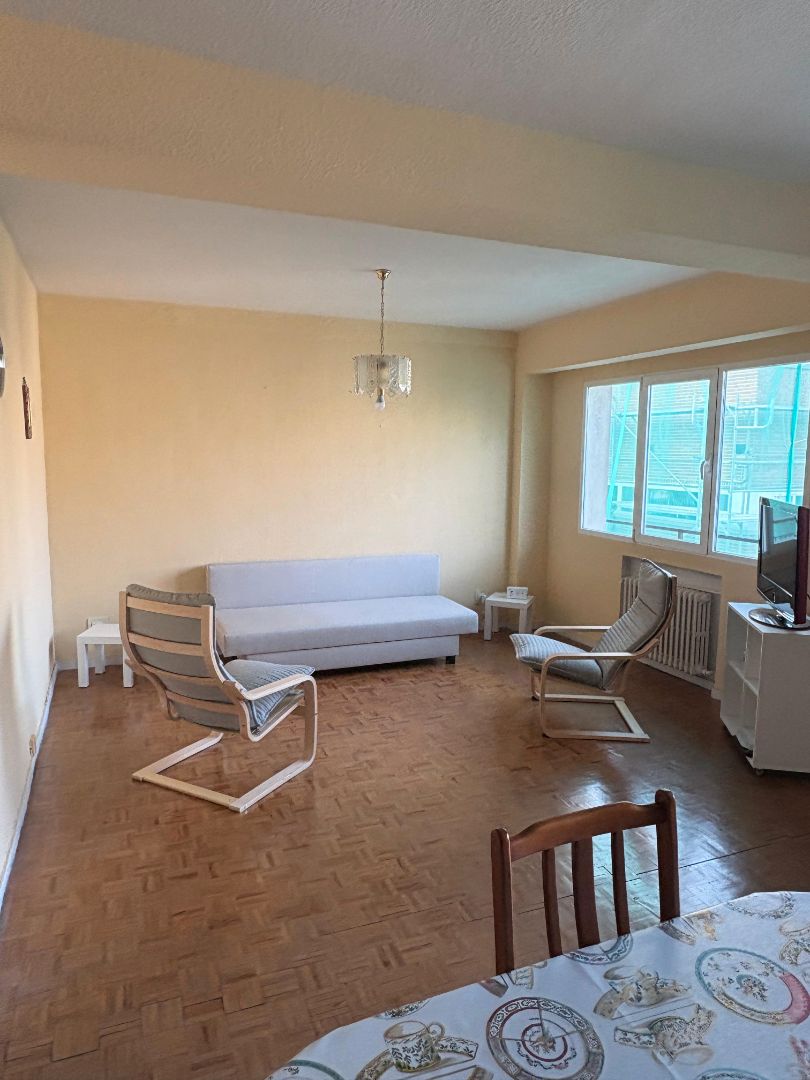 Sala d'estar de Pis en venda en  Madrid Capital amb Terrassa