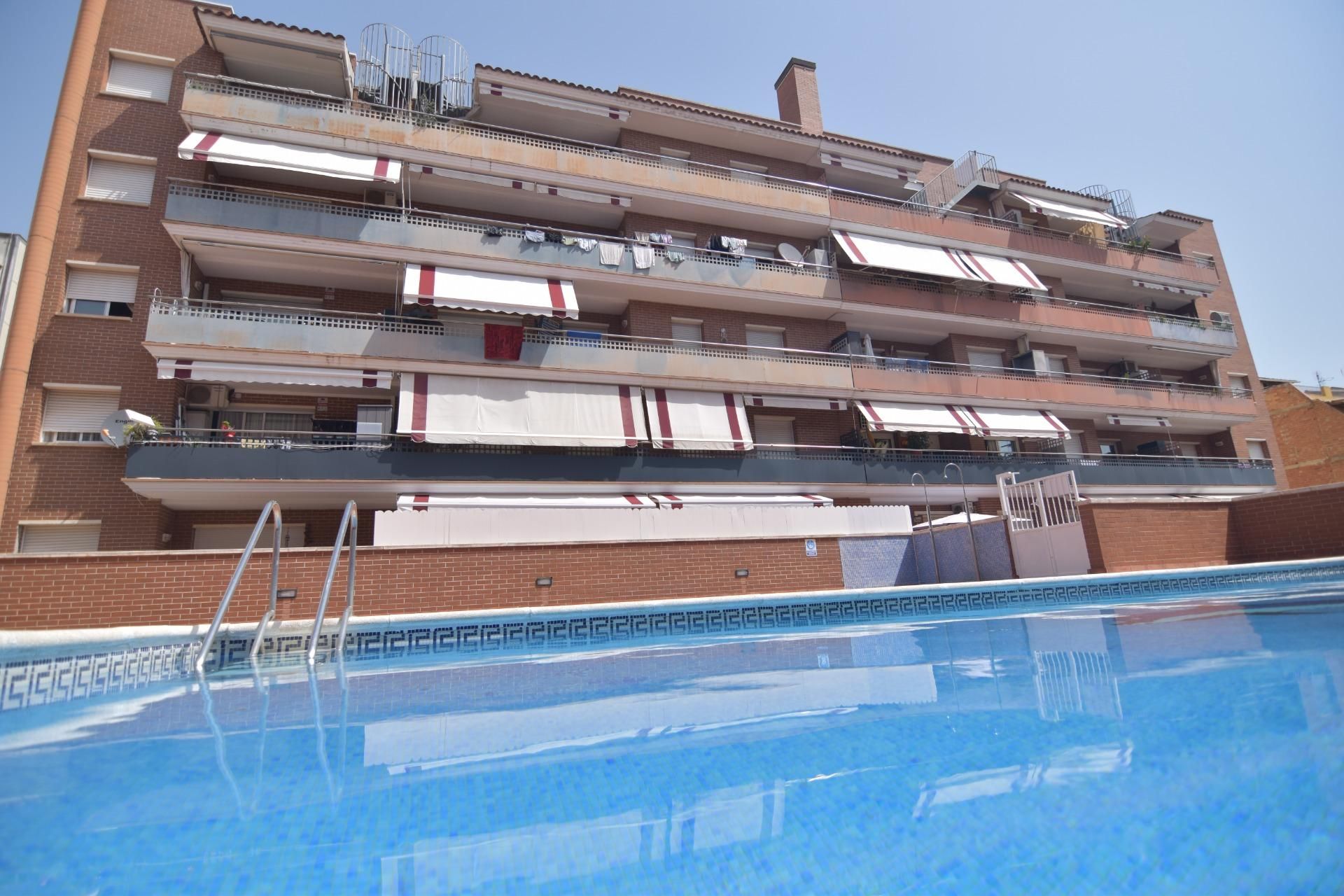 Swimming pool of Flat for sale in El Vendrell  with Heating, Terrace and Balcony