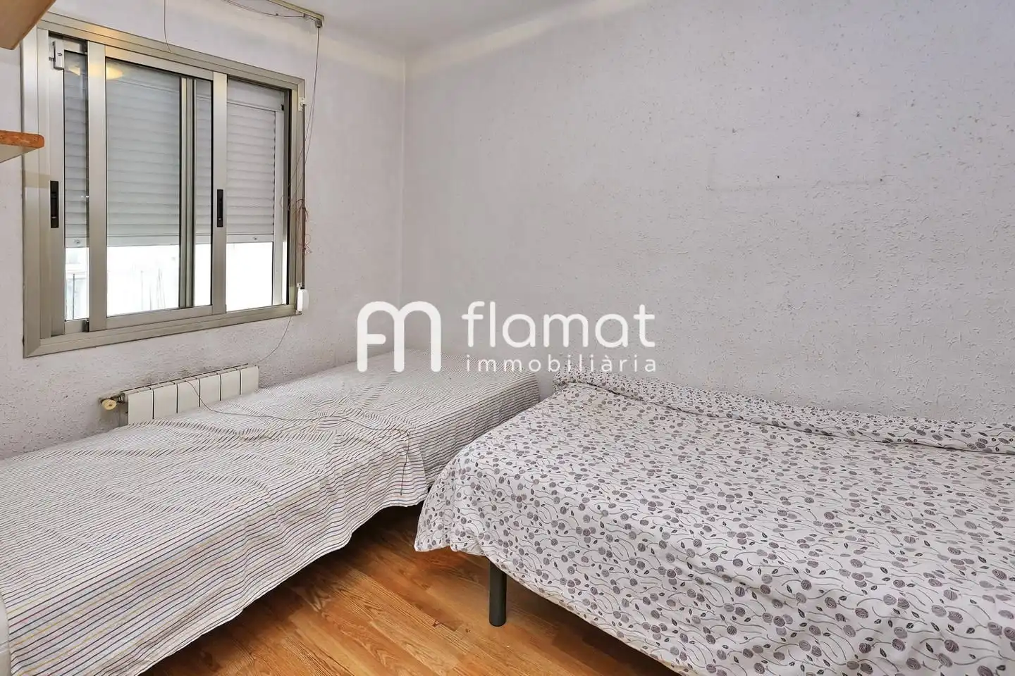 Bedroom of Flat for sale in Santa Coloma de Gramenet  with Air Conditioner, Furnished and Balcony