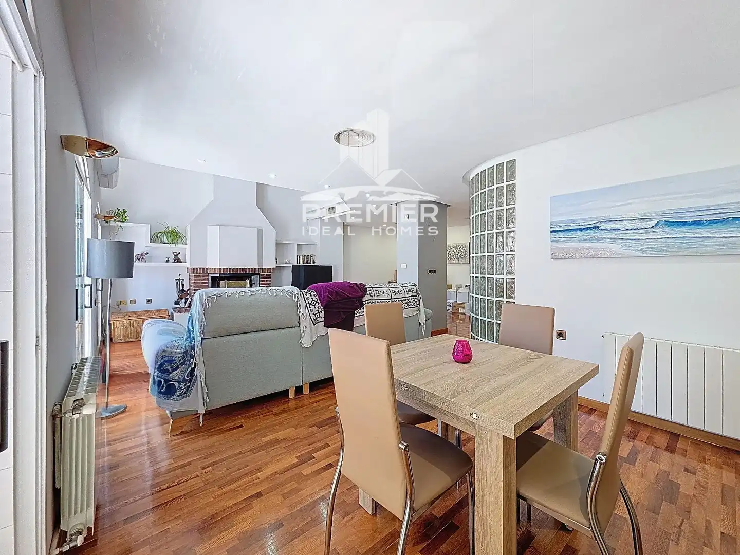Sala d'estar de Casa o xalet en venda en Petrer amb Aire condicionat, Calefacció i Terrassa