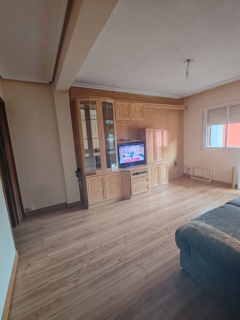 Sala de estar de Piso en venta en Alcalá de Henares con Aire acondicionado y Terraza