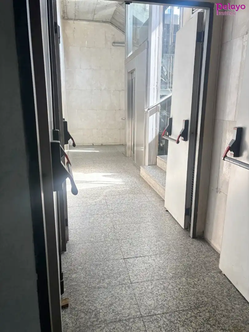 Aparcament amb ascensor en venda a Calle la Llama, imagen 9