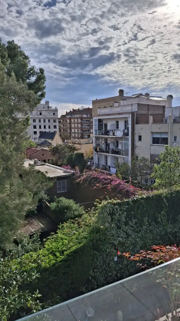 Vista exterior de Piso en venta en Barcelona con Aire acondicionado, Calefacción y Terraza