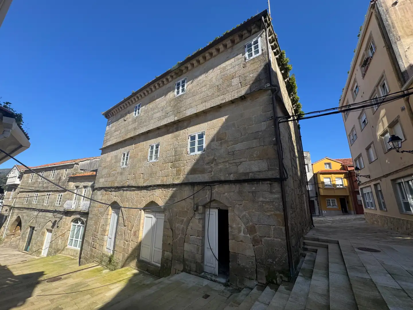 Vista exterior de Edificio en venta en Muros