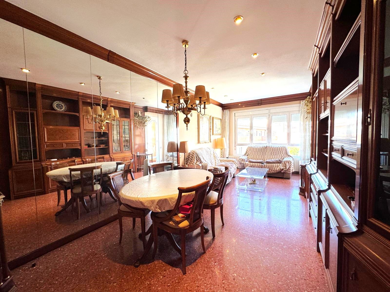 Dining room of Flat for sale in  Barcelona Capital  with Heating and Balcony