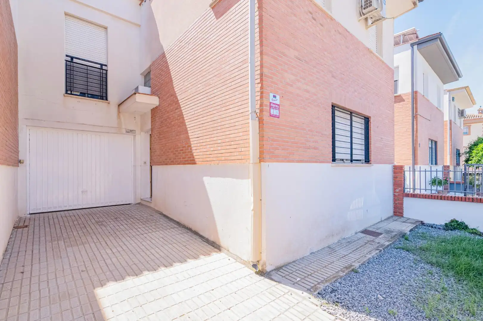 Exterior view of Detached homes for sale in Cúllar Vega  with Storage room and Alarm