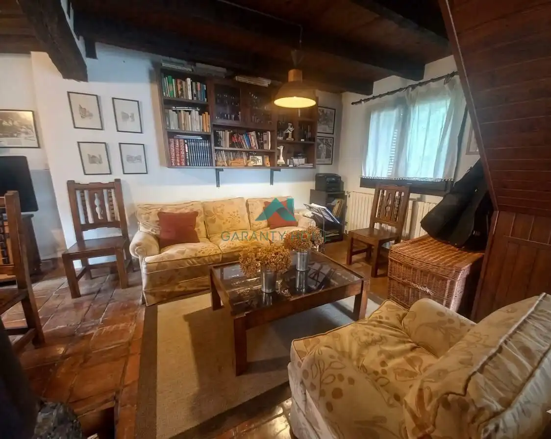 Sala de estar de Casa adosada en venta en Voto con Calefacción, Jardín privado y Terraza