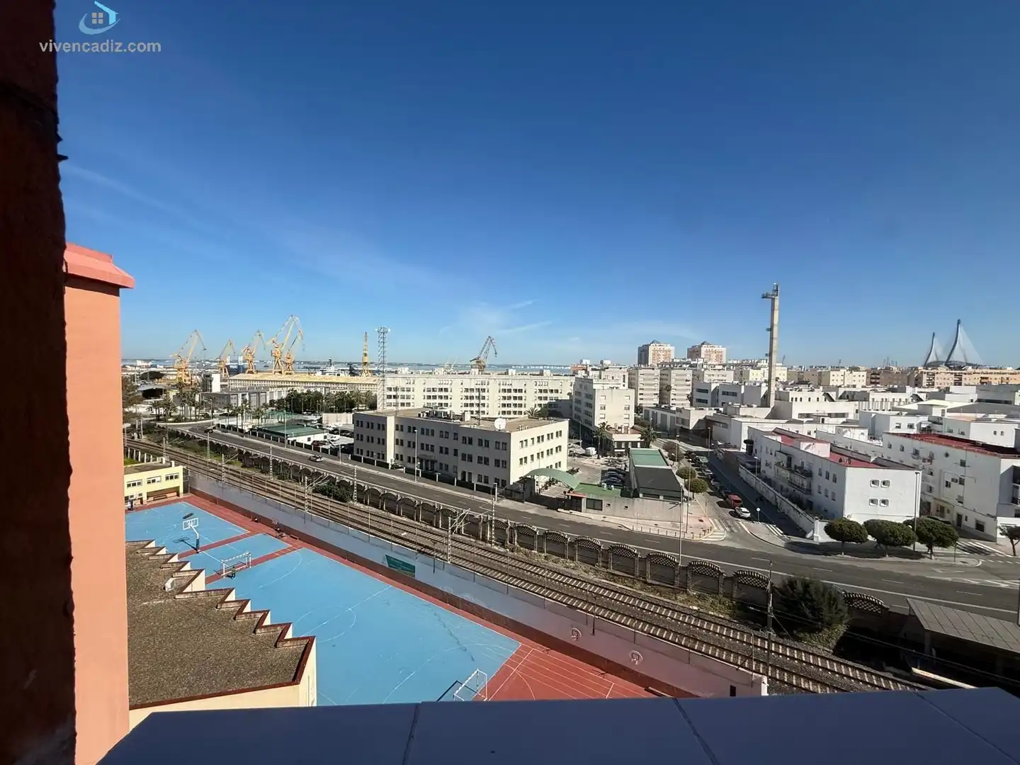 Vista exterior de Piso en venta en Cádiz