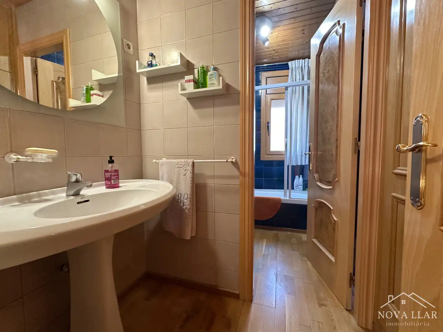 Baño de Piso en venta en Ribes de Freser con Calefacción y Horno