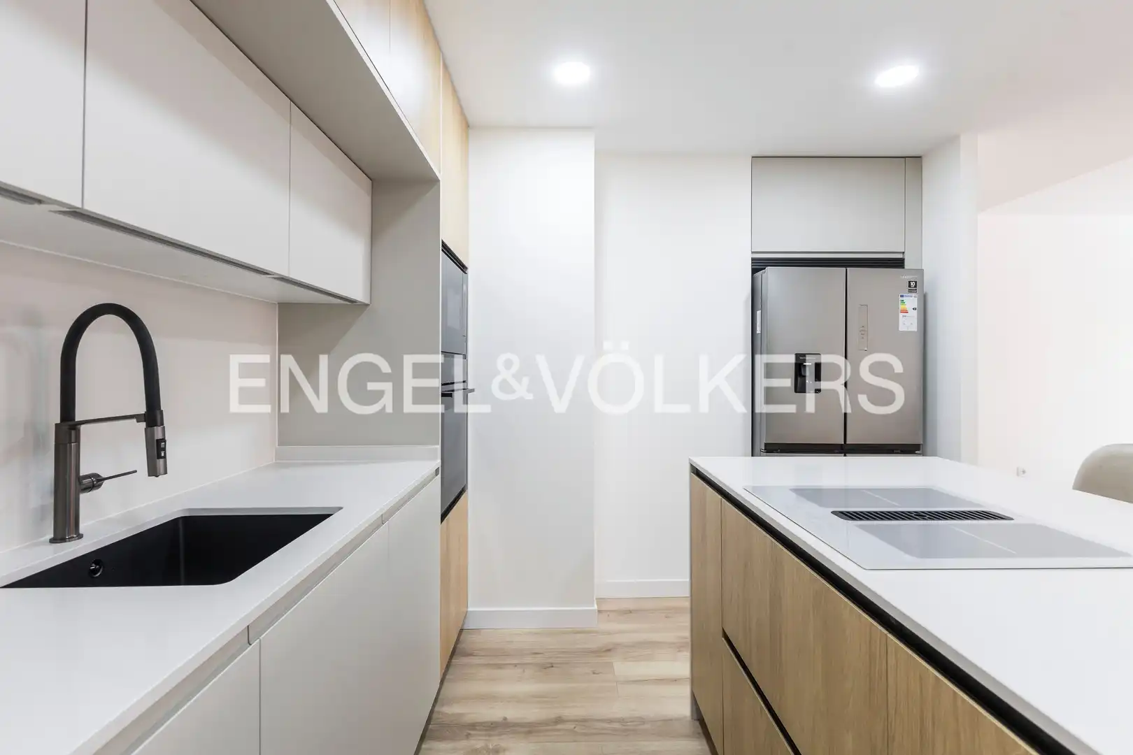 Kitchen of Flat for sale in Madrid  with Air Conditioner, Heating and Parquet flooring