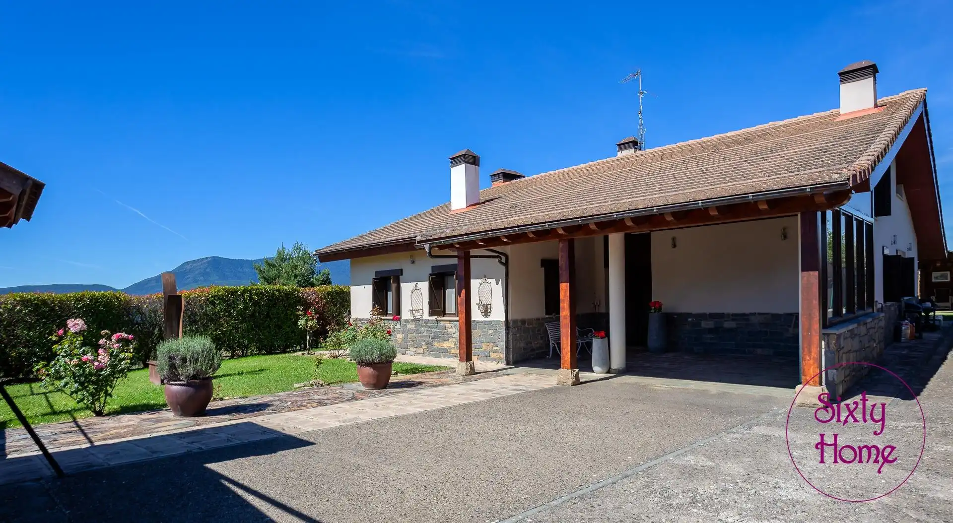 Vista exterior de Casa o chalet en venta en Jaca con Calefacción, Jardín privado y Parquet
