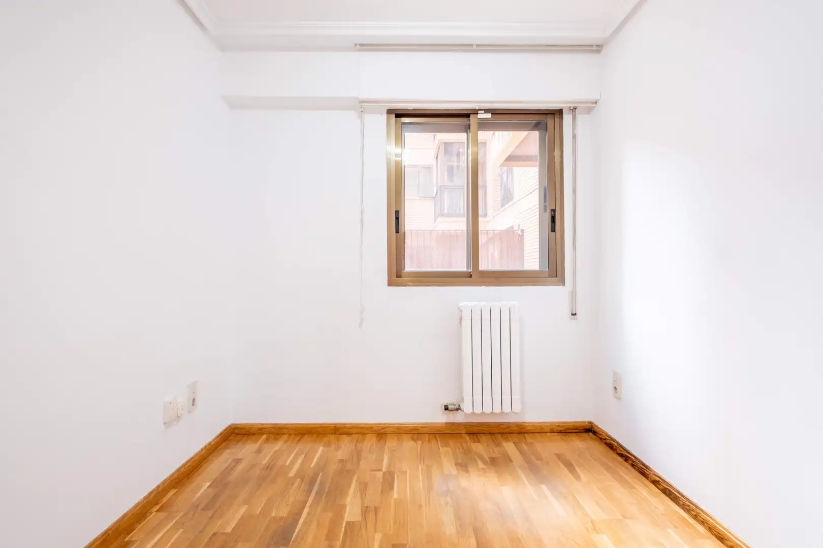 Bedroom of Flat for sale in Zaragoza  with Air Conditioner, Heating and Parquet flooring