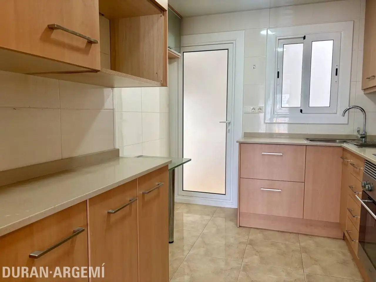 Flat with terrace for sale in Avenida Abat Marcet, imagen 10