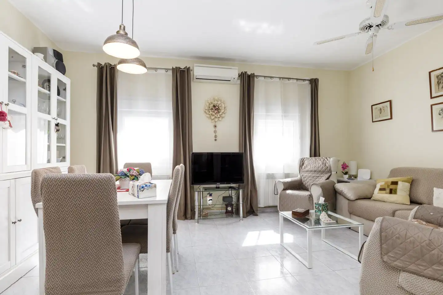 Sala de estar de Piso en venta en Zaragoza
