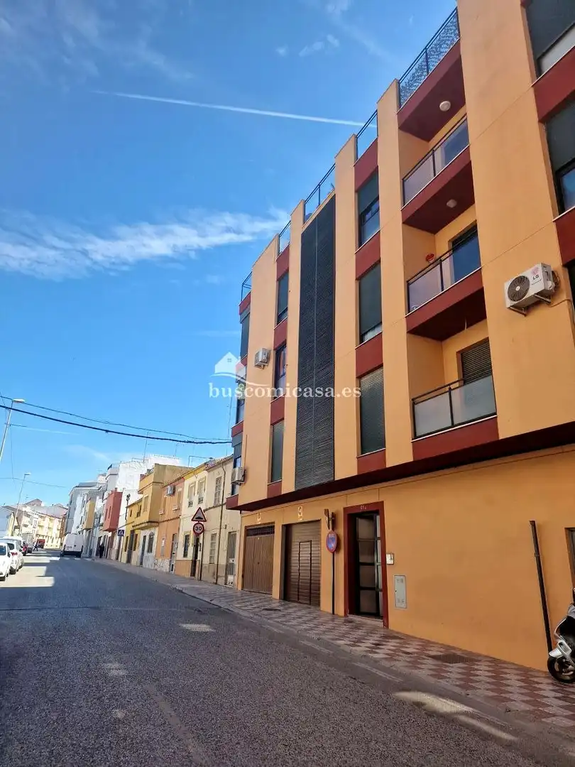 Außenansicht von Maisonette zum Verkauf in Torredonjimeno mit Terrasse und Gemeinschaftspool