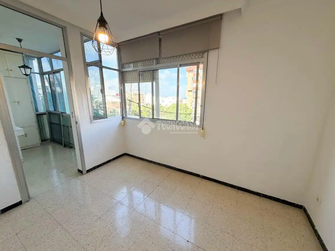 Dormitori de Pis en venda en Las Palmas de Gran Canaria amb Aire condicionat i Terrassa