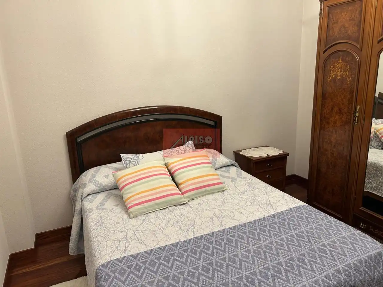Habitación de Piso en venta en Ourense Capital  con Calefacción, Parquet y Terraza