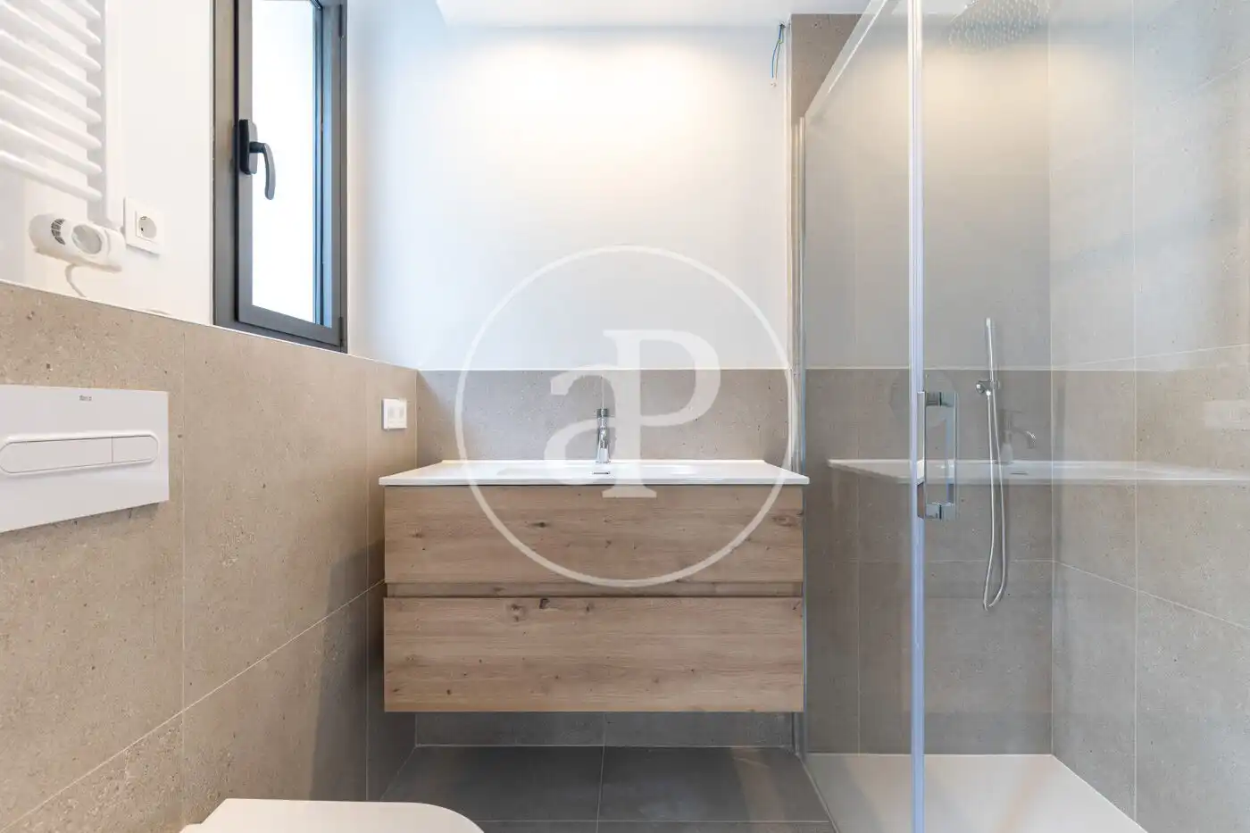 Bathroom of Flat for sale in Sant Cugat del Vallès  with Air Conditioner, Heating and Private garden